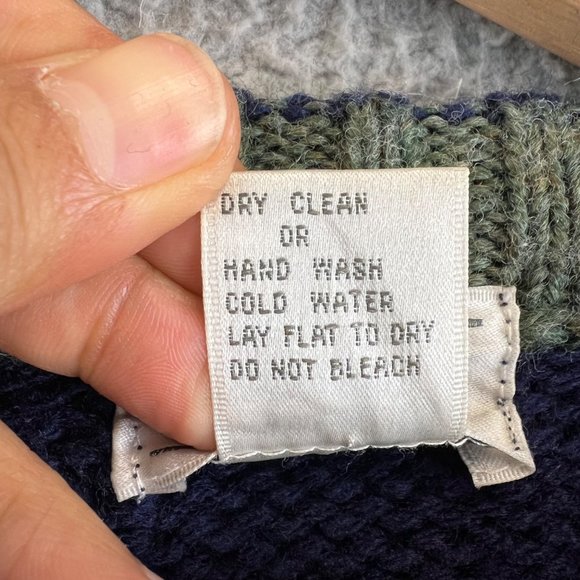 Vintage 90s Fabe Abstract Geometric  All Over Tribal Design sweater size M - Picture 8 of 9